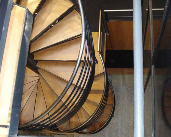 Pose de parquet escalier